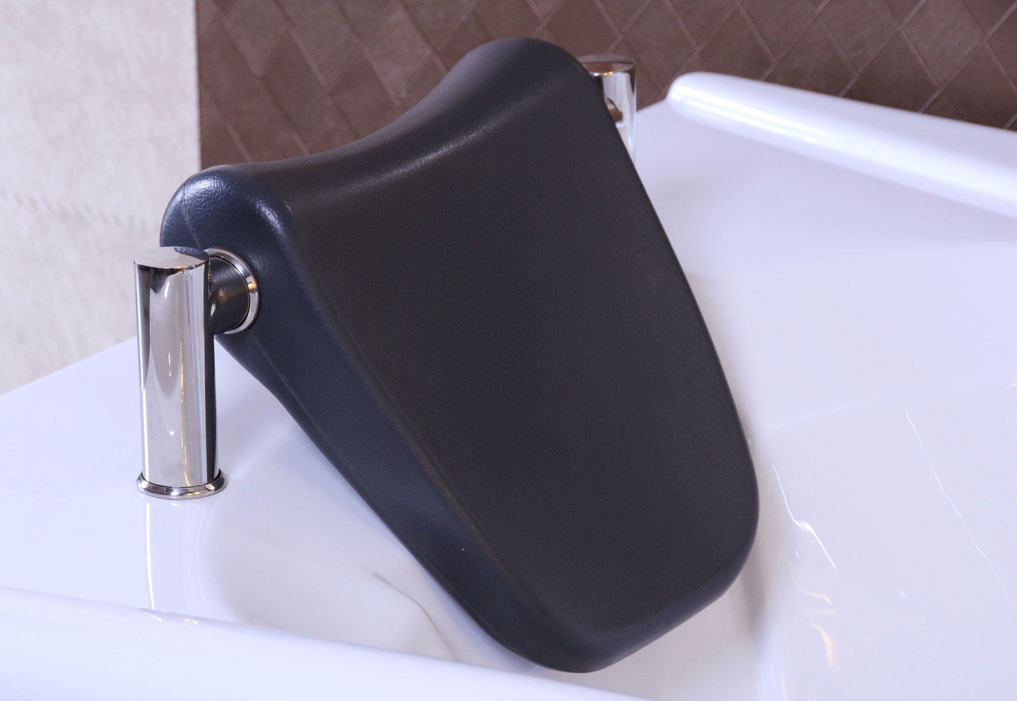 جکوزی یک نفره شاینی مدل N-JA007